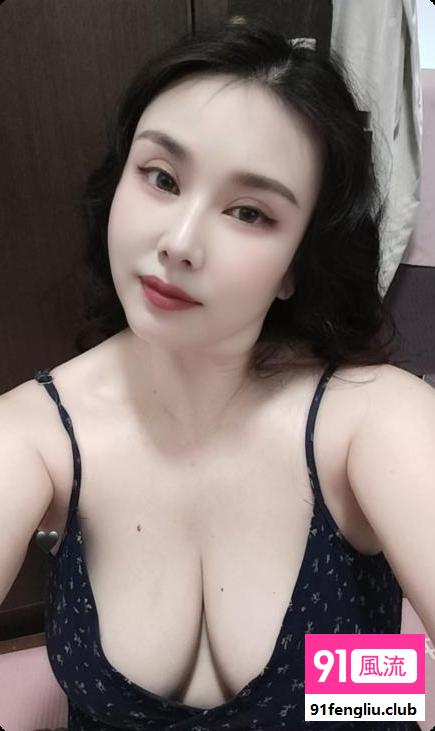 巨乳莉莉
